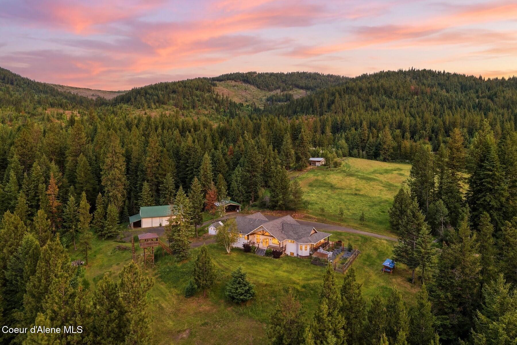 10988 West Thompson Road Coeur D'Alene, ID 83814 - Photo 6 of 71 Golden Hour Glow