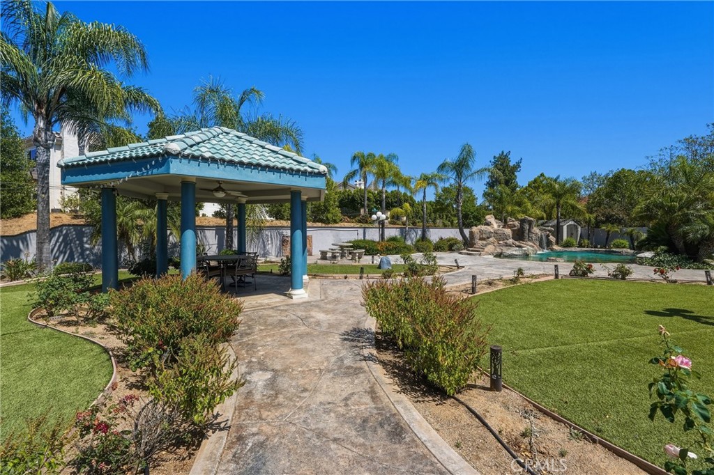 7252 Boice Lane Riverside, CA 92506 - Photo 56 of 59 Large hosting area with grill, wrap around seating