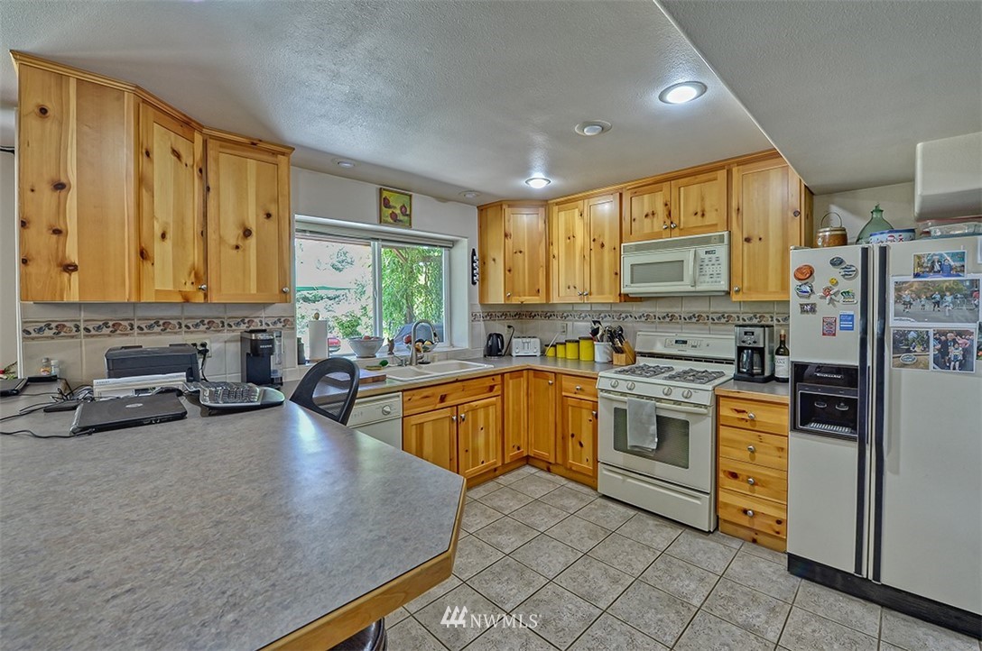 2208 Samish Way Bellingham, WA 98229 - Photo 28 of 34 Gallery Image 28