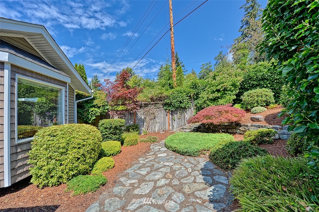 2208 Samish Way Bellingham, WA 98229 - Photo 4 of 34 Gallery Image 4