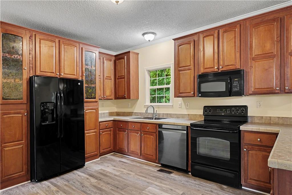 1706 Whites Mill Road High Point, NC 27265 - Photo 15 of 38 Gallery Image 15