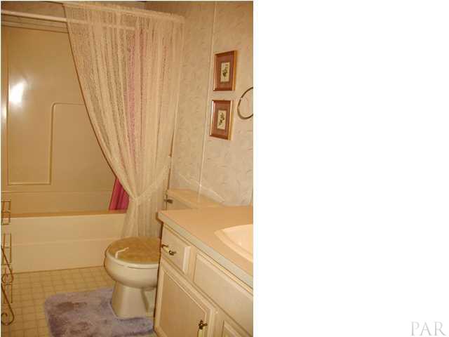 5047 East Lake Road Milton, FL 32583 - Photo 15 of 25 Gallery Image 15