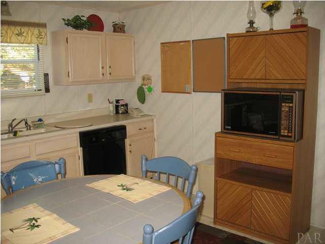 5047 East Lake Road Milton, FL 32583 - Photo 5 of 25 Gallery Image 5