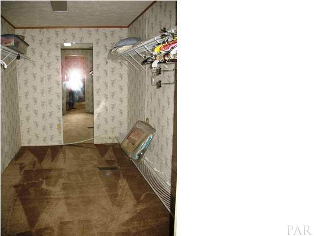 5047 East Lake Road Milton, FL 32583 - Photo 8 of 25 Gallery Image 8