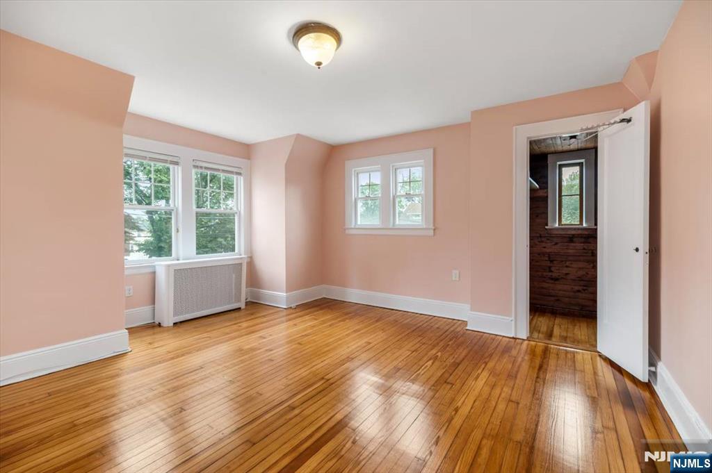 314 Mountain Way Rutherford, NJ 07070 - Photo 16 of 31