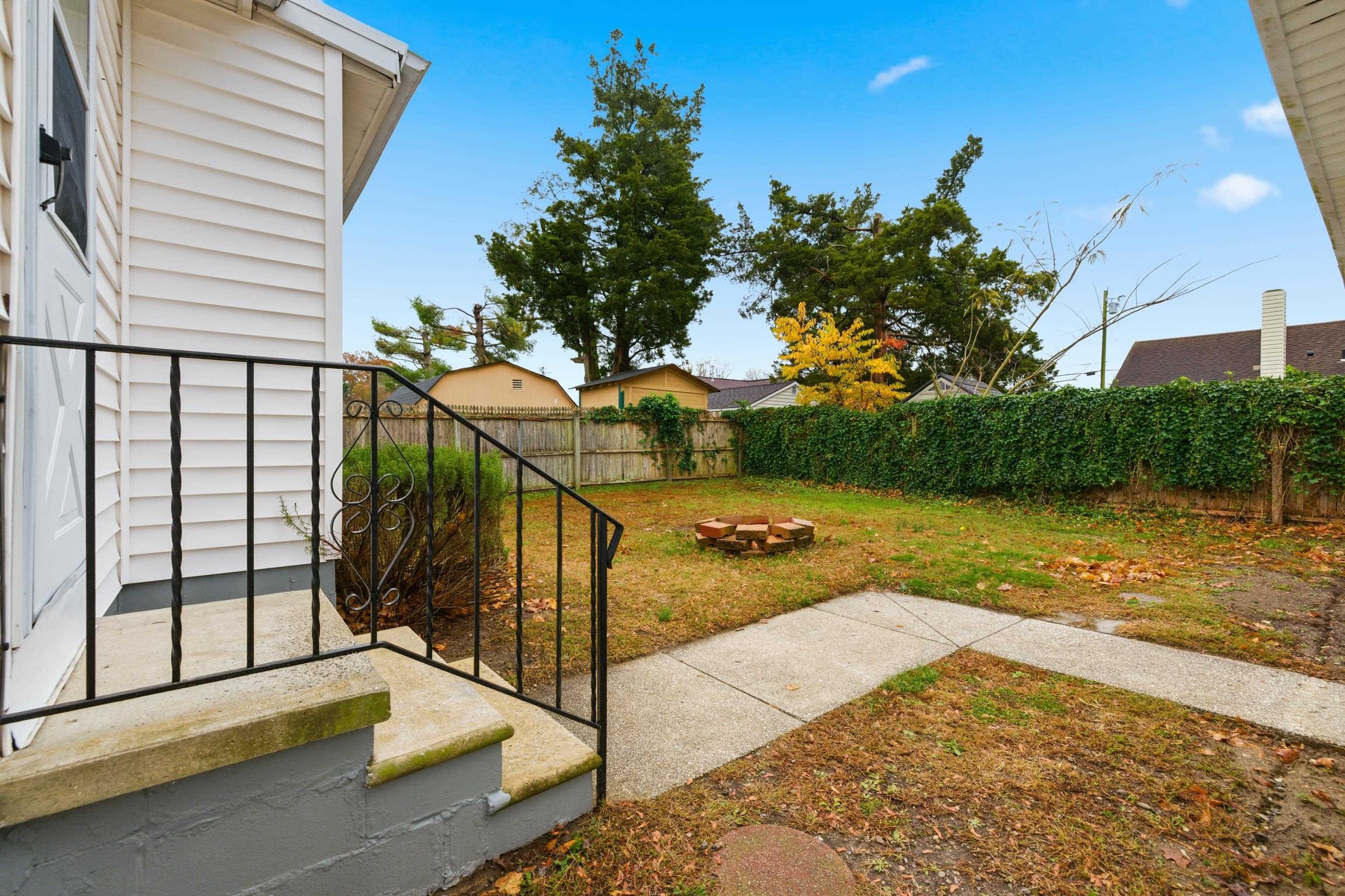 16 East Drumbed Road Villas, NJ 08251 - Photo 12 of 28 a view of a balcony with yard