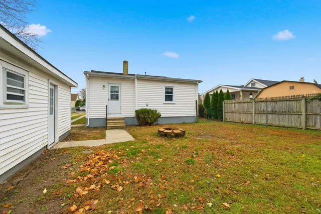 $445,000 | 16 East Drumbed Road, Villas, NJ 08251