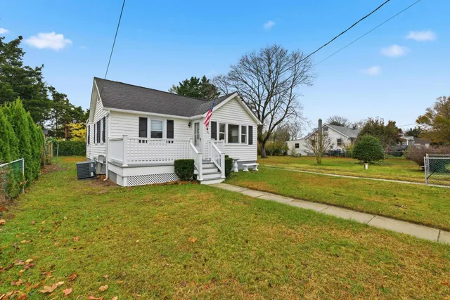 $445,000 | 16 East Drumbed Road, Villas, NJ 08251