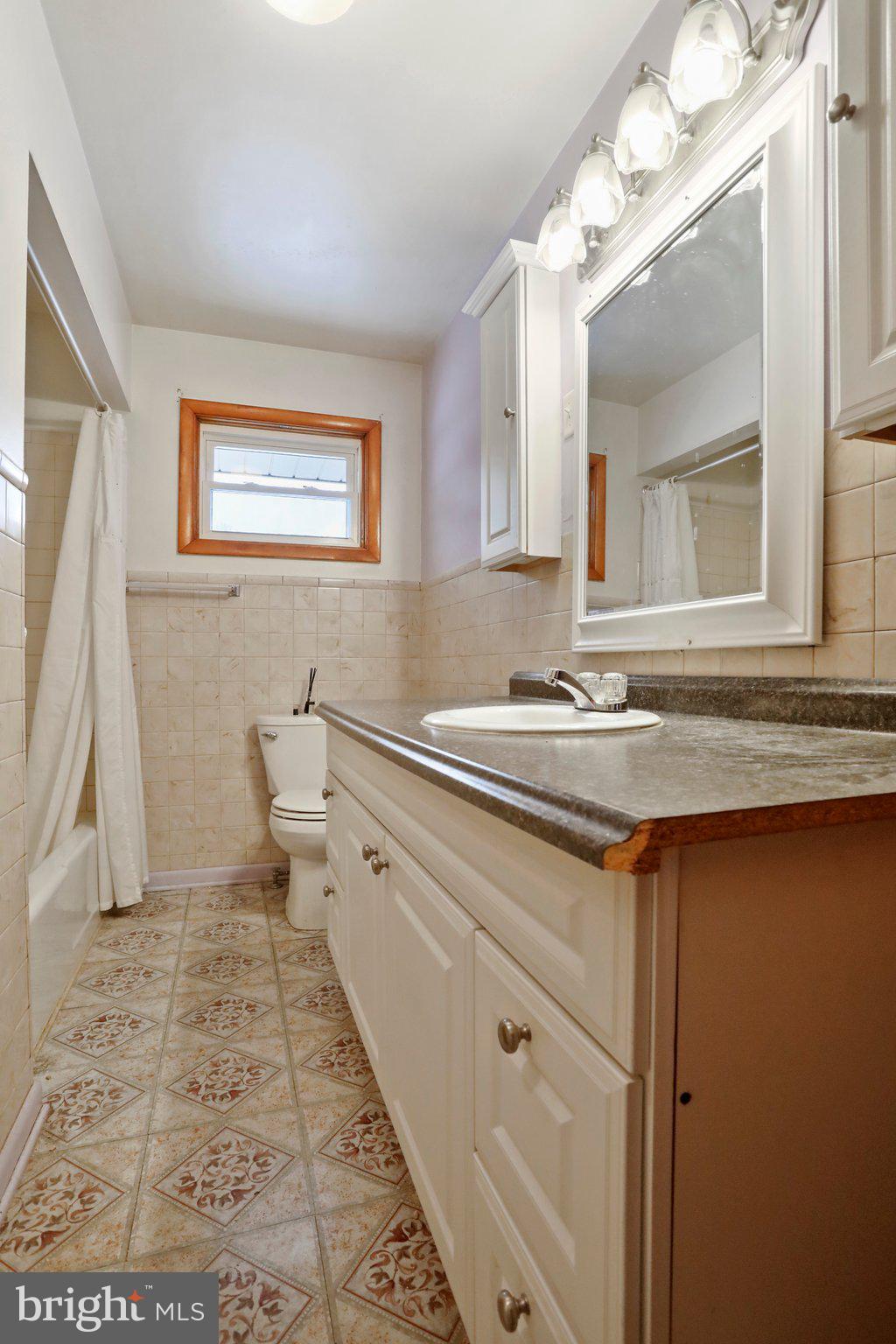19018 Kerr Road Southwest Frostburg, MD 21532 - Photo 26 of 37 The bathroom!