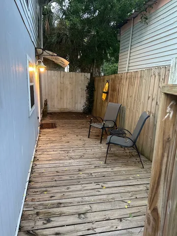 $750 | 1107 13th Street, Unit 5, Galveston, TX 77550