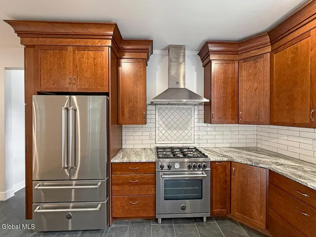 $679,000 | 177 Greene Road, Greenfield, NY 12833