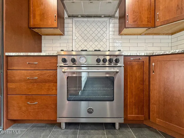 $679,000 | 177 Greene Road, Greenfield, NY 12833