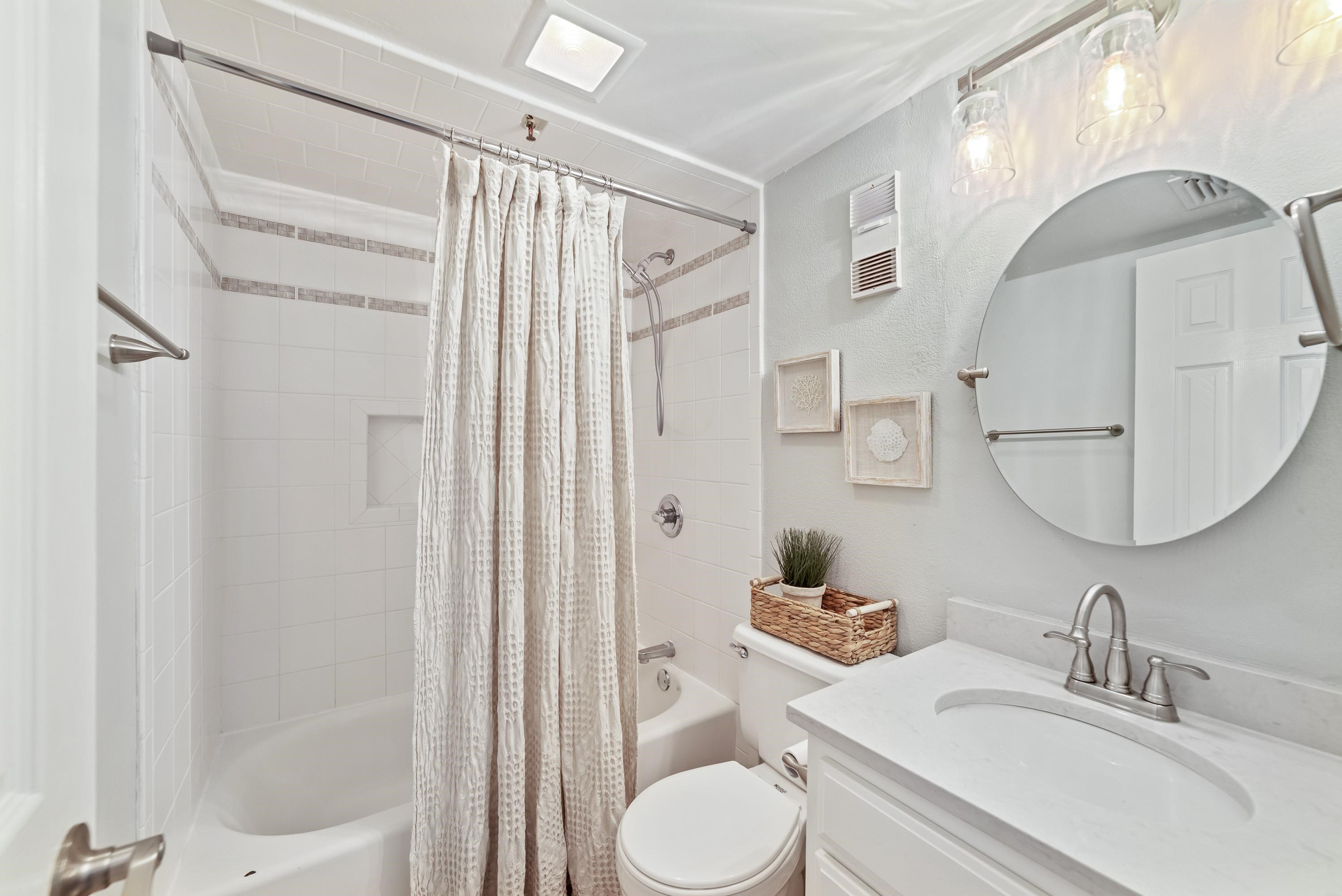 375 Plantation Road, Unit 5612 Gulf Shores, AL 36542 - Photo 20 of 37 Bathroom