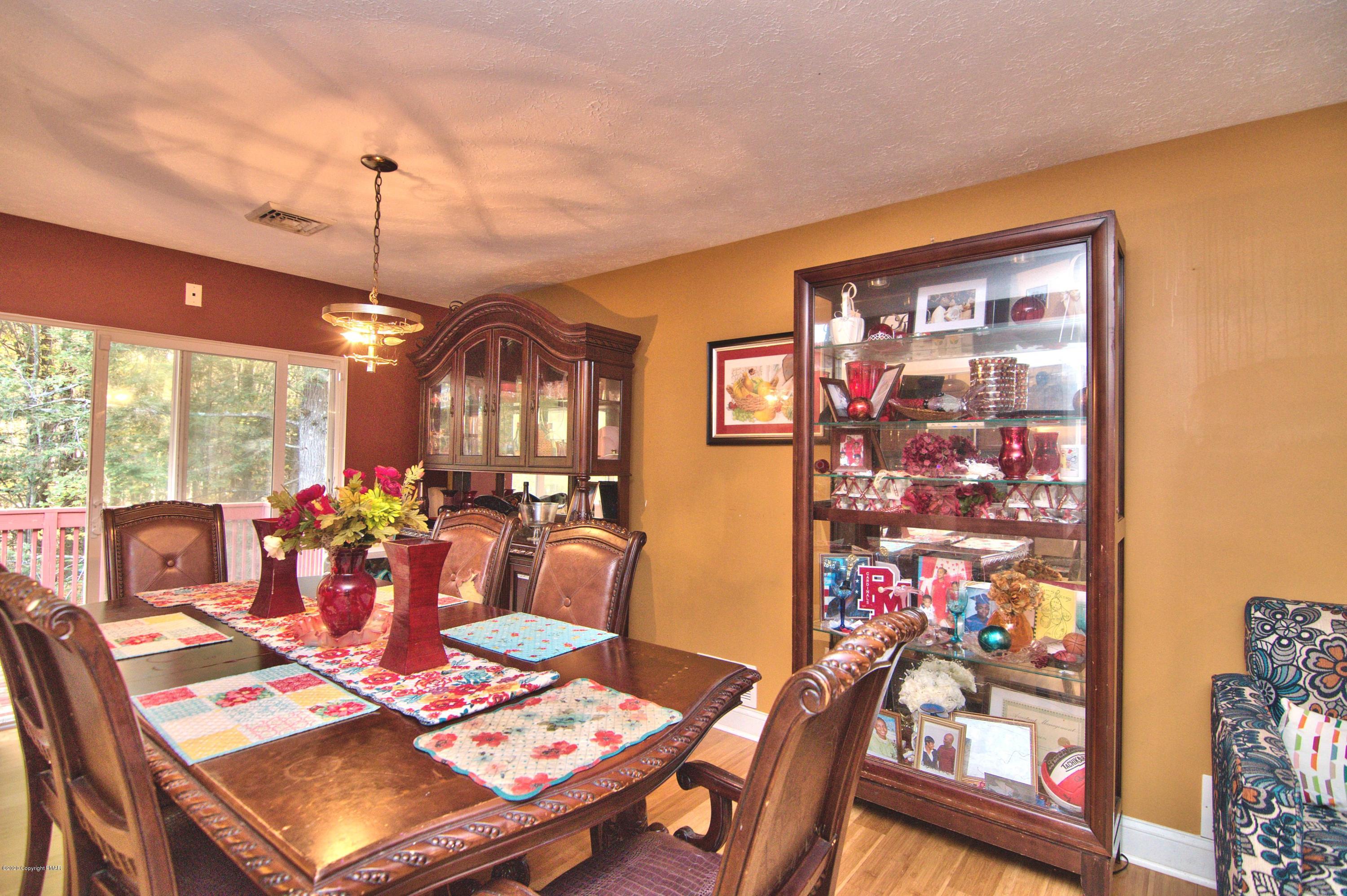 3167 Wilderness Road Pocono Summit, PA 18346 - Photo 19 of 53 Photo- (15)