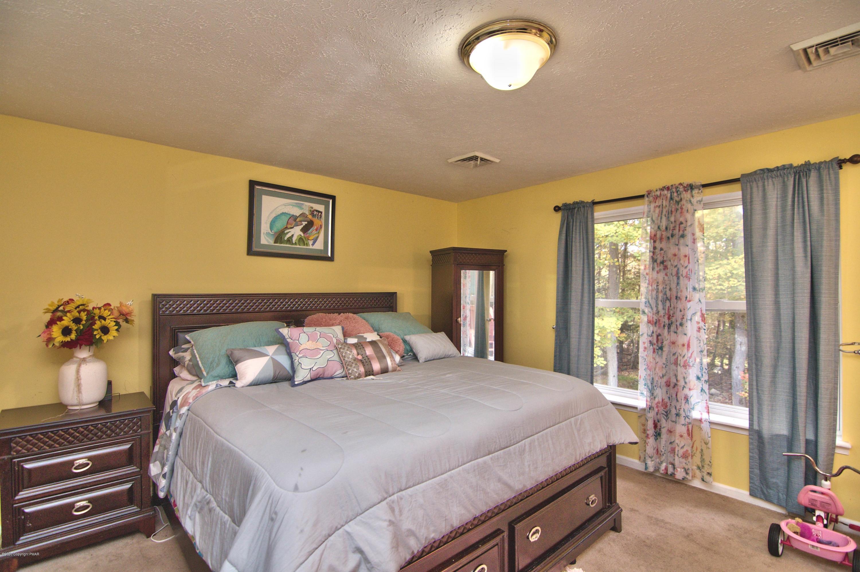 3167 Wilderness Road Pocono Summit, PA 18346 - Photo 21 of 53 Photo- (17)