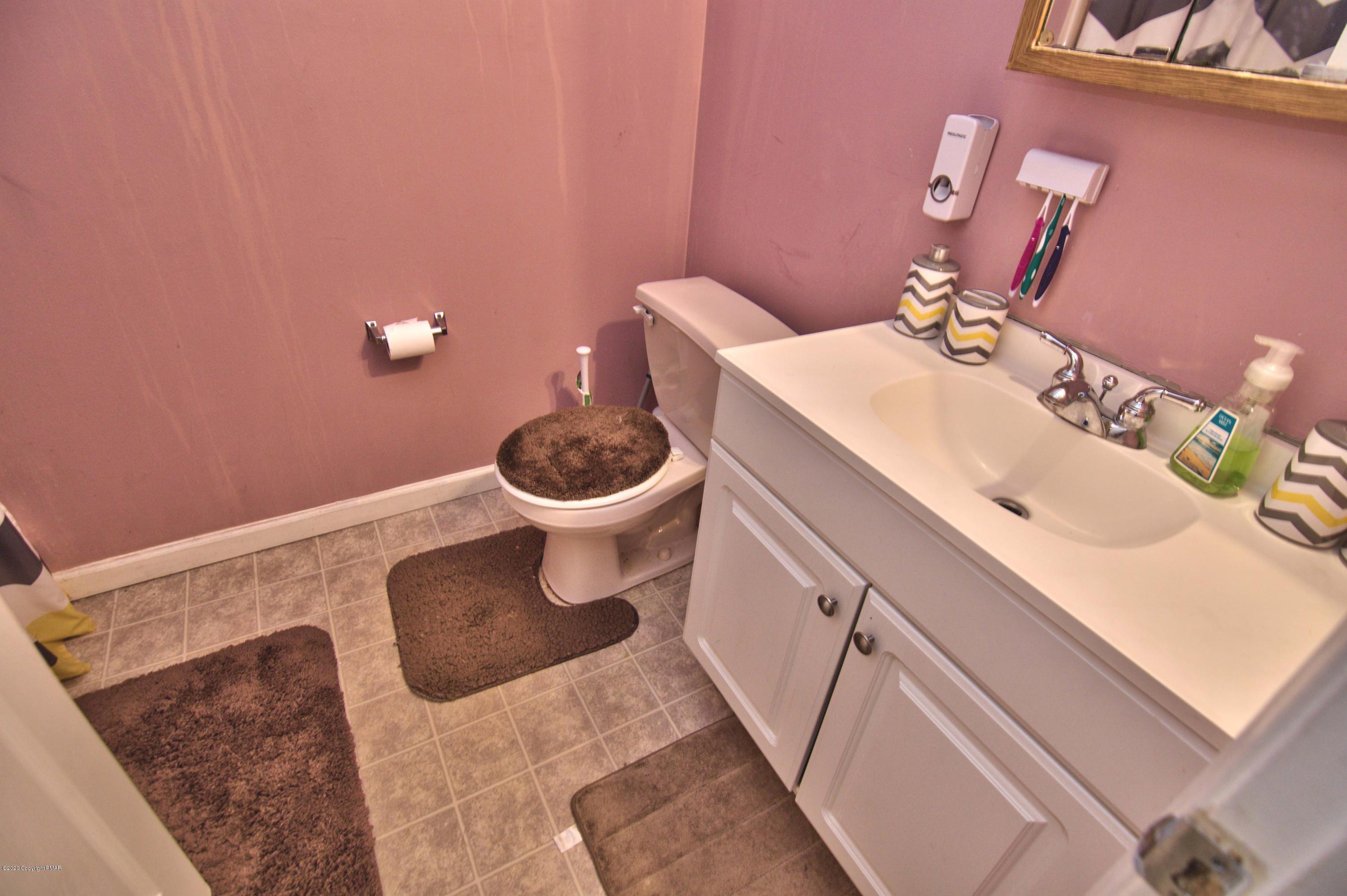 3167 Wilderness Road Pocono Summit, PA 18346 - Photo 30 of 53 Photo- (26)