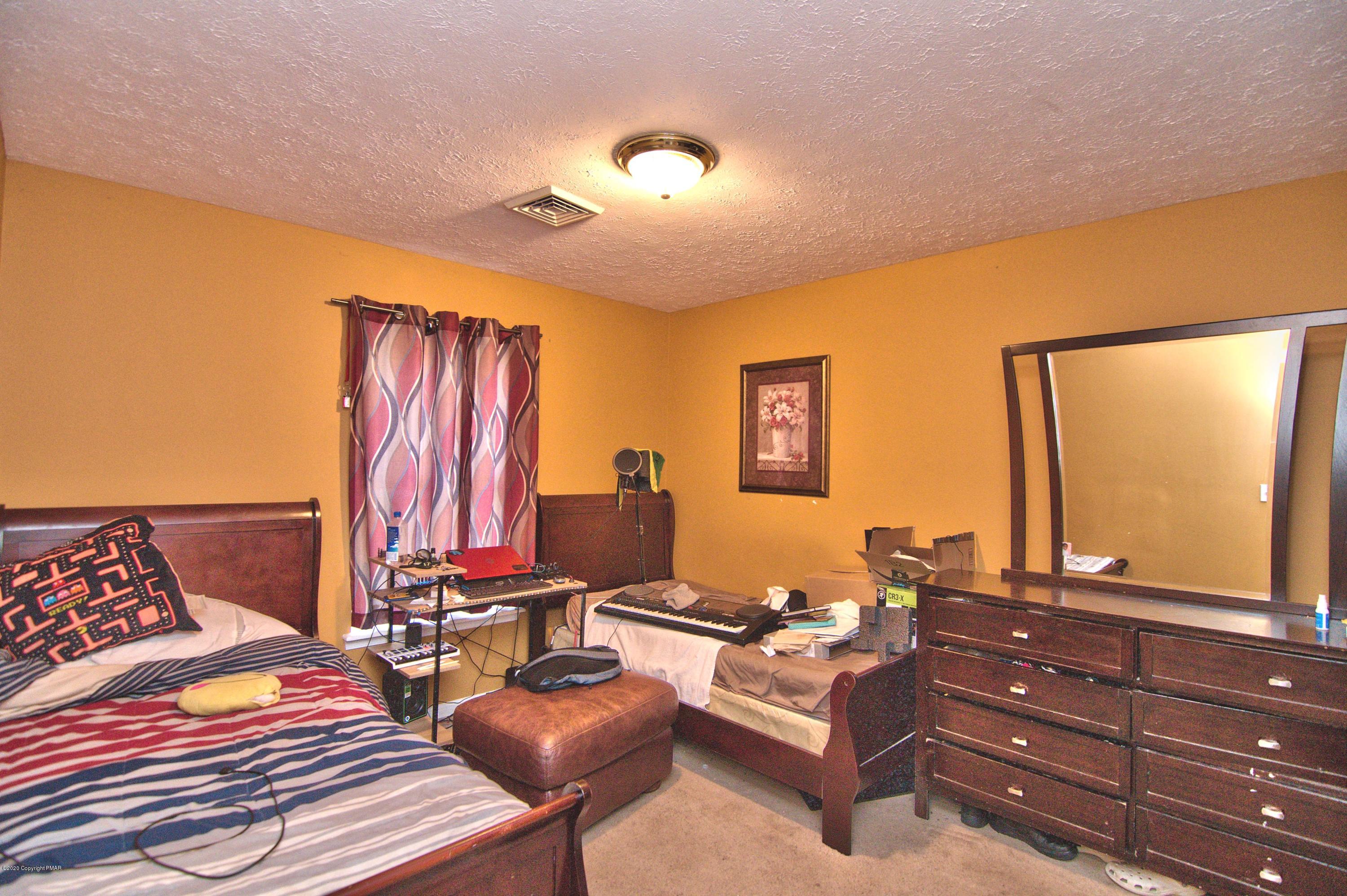 3167 Wilderness Road Pocono Summit, PA 18346 - Photo 32 of 53 Photo- (28)
