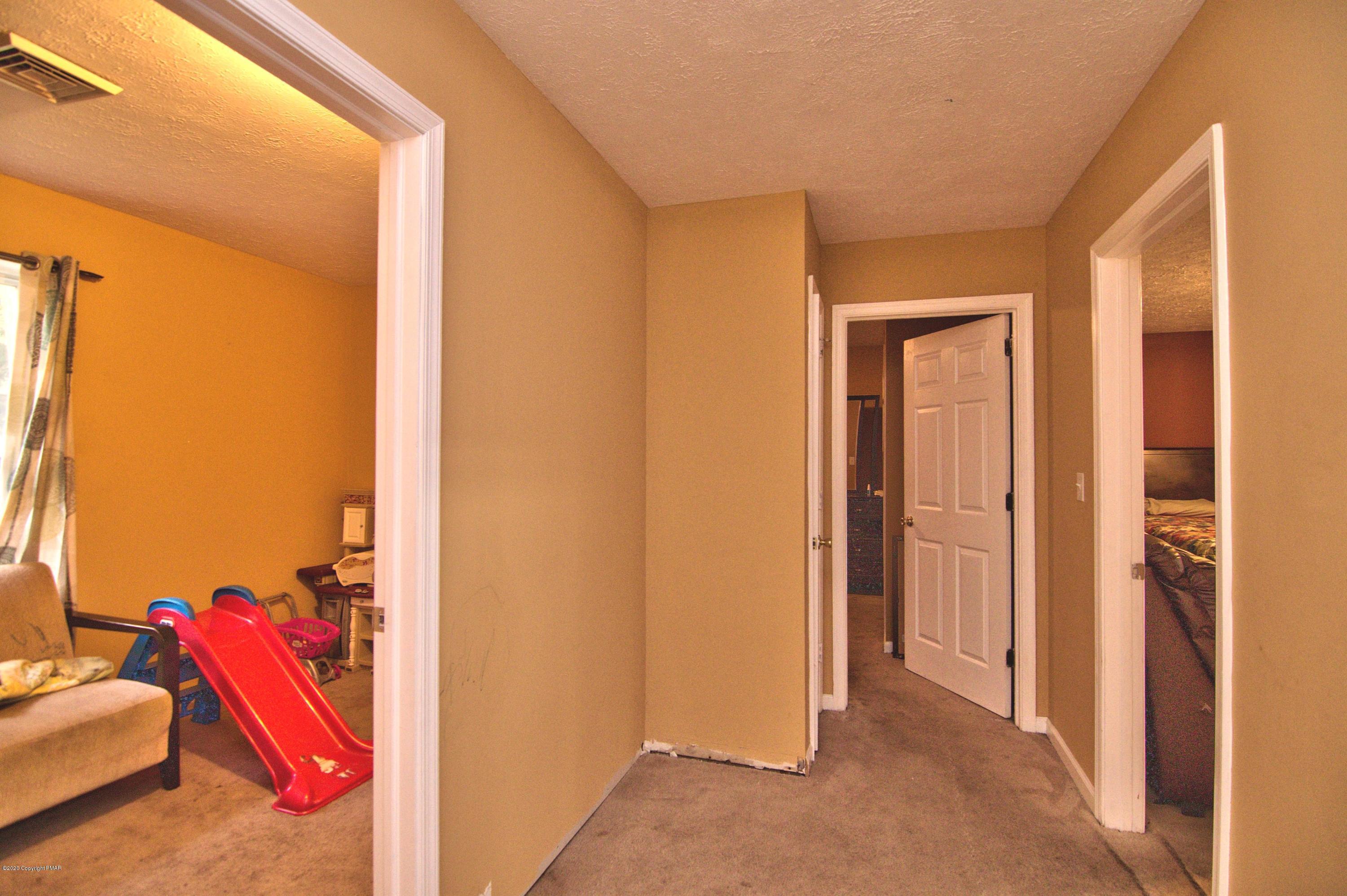 3167 Wilderness Road Pocono Summit, PA 18346 - Photo 36 of 53 Photo- (32)