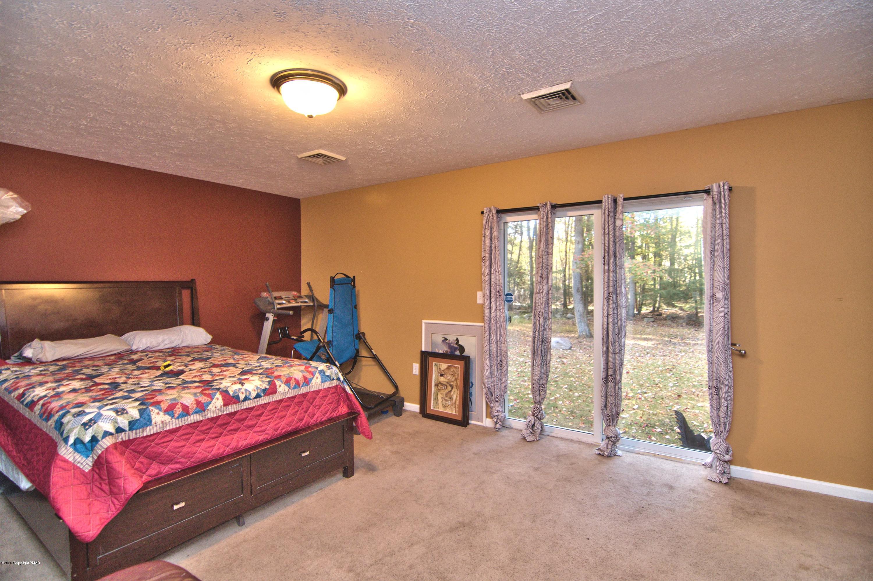 3167 Wilderness Road Pocono Summit, PA 18346 - Photo 38 of 53 Photo- (34)
