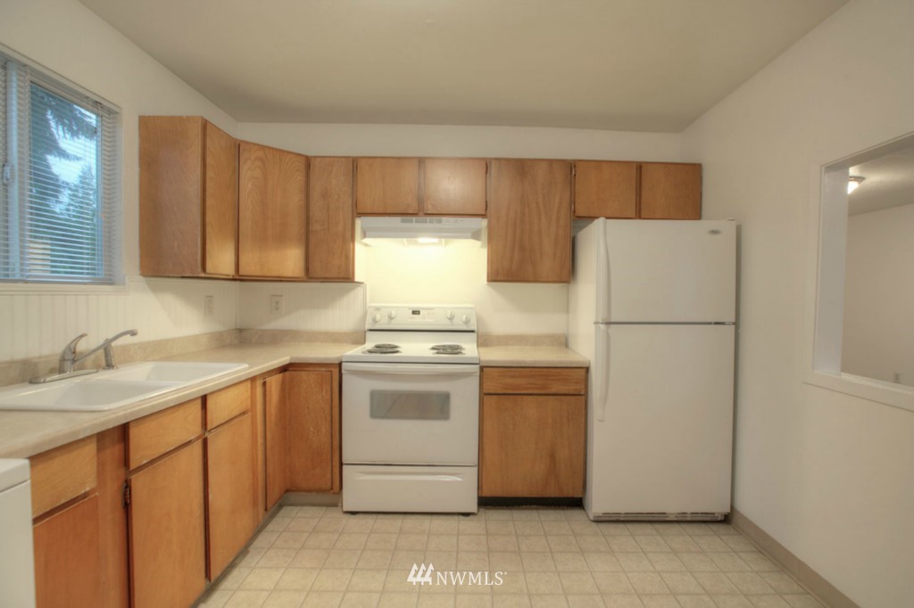 18228 Southeast 136th Street Renton, WA 98059 - Photo 10 of 19 Gallery Image 10