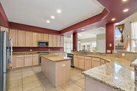 17423 Cobblestone Bend, Marengo, IL 60152