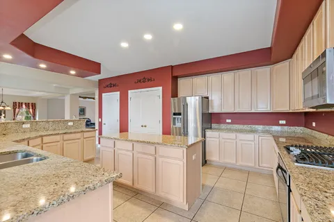 17423 Cobblestone Bend, Marengo, IL 60152