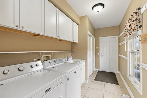 17423 Cobblestone Bend, Marengo, IL 60152