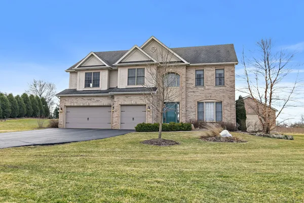 $750,000 | 17423 Cobblestone Bend, Marengo, IL 60152