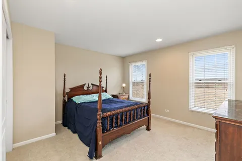 17423 Cobblestone Bend, Marengo, IL 60152