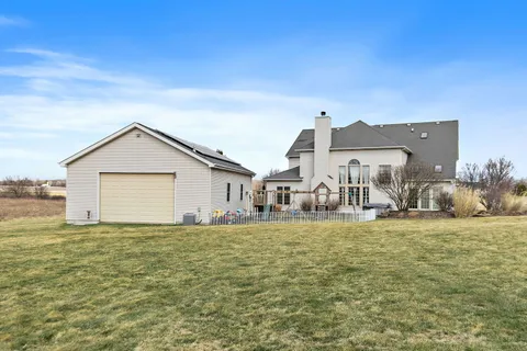 17423 Cobblestone Bend, Marengo, IL 60152