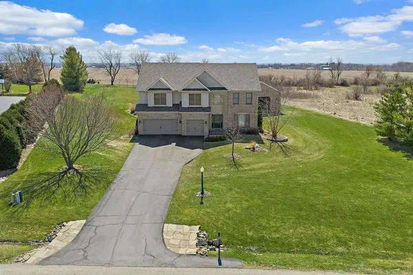 $750,000 | 17423 Cobblestone Bend, Marengo, IL 60152