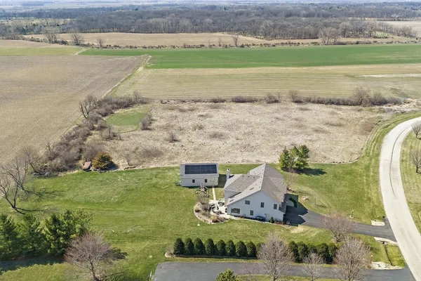 $750,000 | 17423 Cobblestone Bend, Marengo, IL 60152