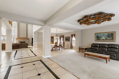 17423 Cobblestone Bend, Marengo, IL 60152