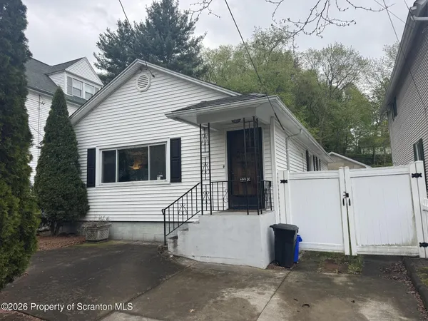 $189,900 | 2220 Capouse Avenue, Scranton, PA 18509