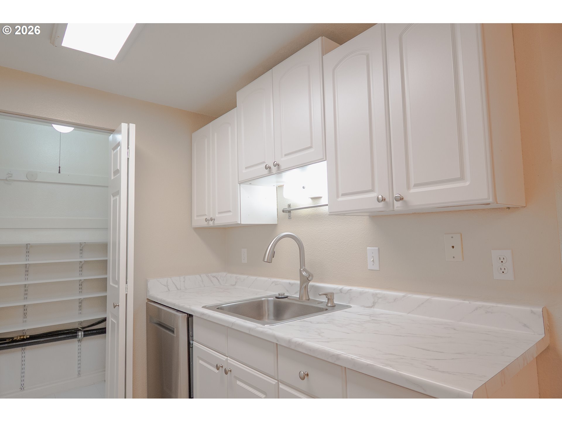 14095 Southwest Walker Road, Unit 71 Beaverton, OR 97005 - Photo 11 of 26