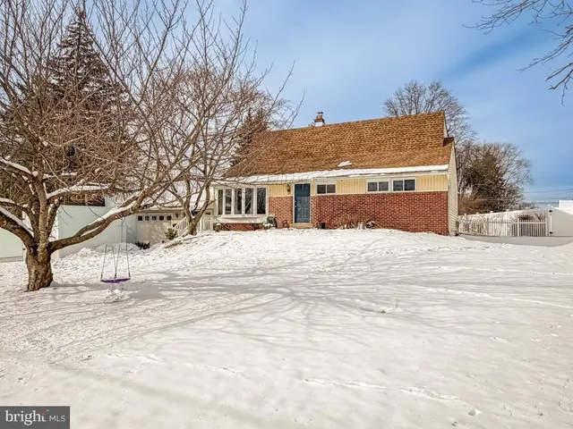 $539,900 | 60 Caledonia Drive, Warminster, PA 18974