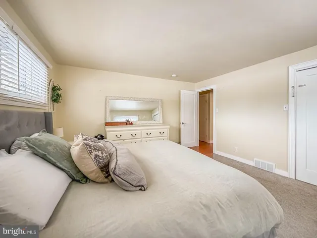 $539,900 | 60 Caledonia Drive, Warminster, PA 18974