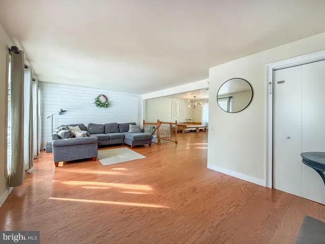 $539,900 | 60 Caledonia Drive, Warminster, PA 18974