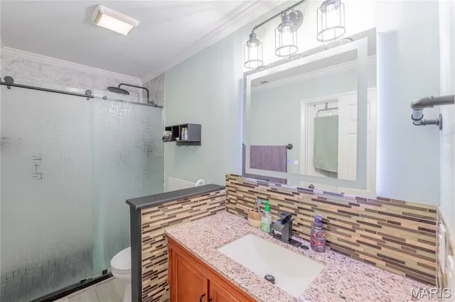 $254,900 | 702 St Anthony Drive, Godfrey, IL 62035