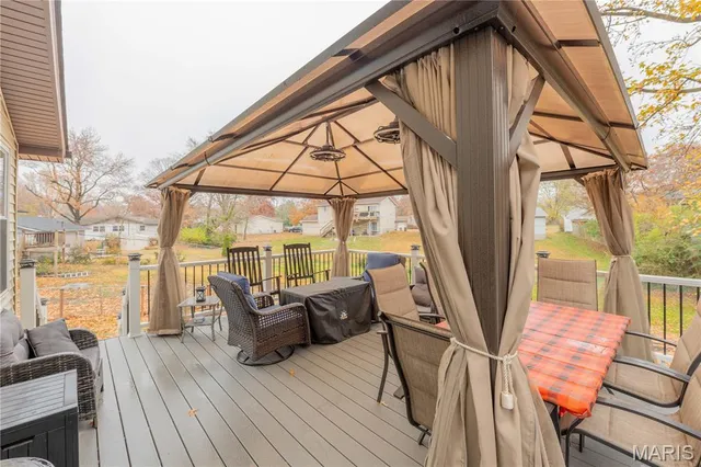 $254,900 | 702 St Anthony Drive, Godfrey, IL 62035