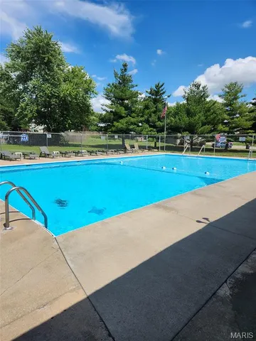 $252,400 | 702 St Anthony Drive, Godfrey, IL 62035