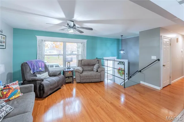 $252,400 | 702 St Anthony Drive, Godfrey, IL 62035