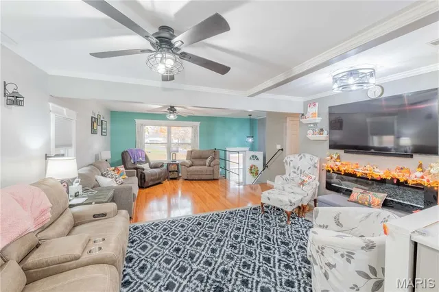 $252,400 | 702 St Anthony Drive, Godfrey, IL 62035