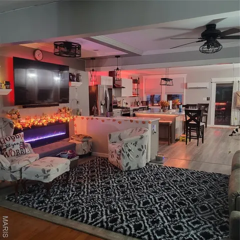 $259,900 | 702 St Anthony Drive, Godfrey, IL 62035