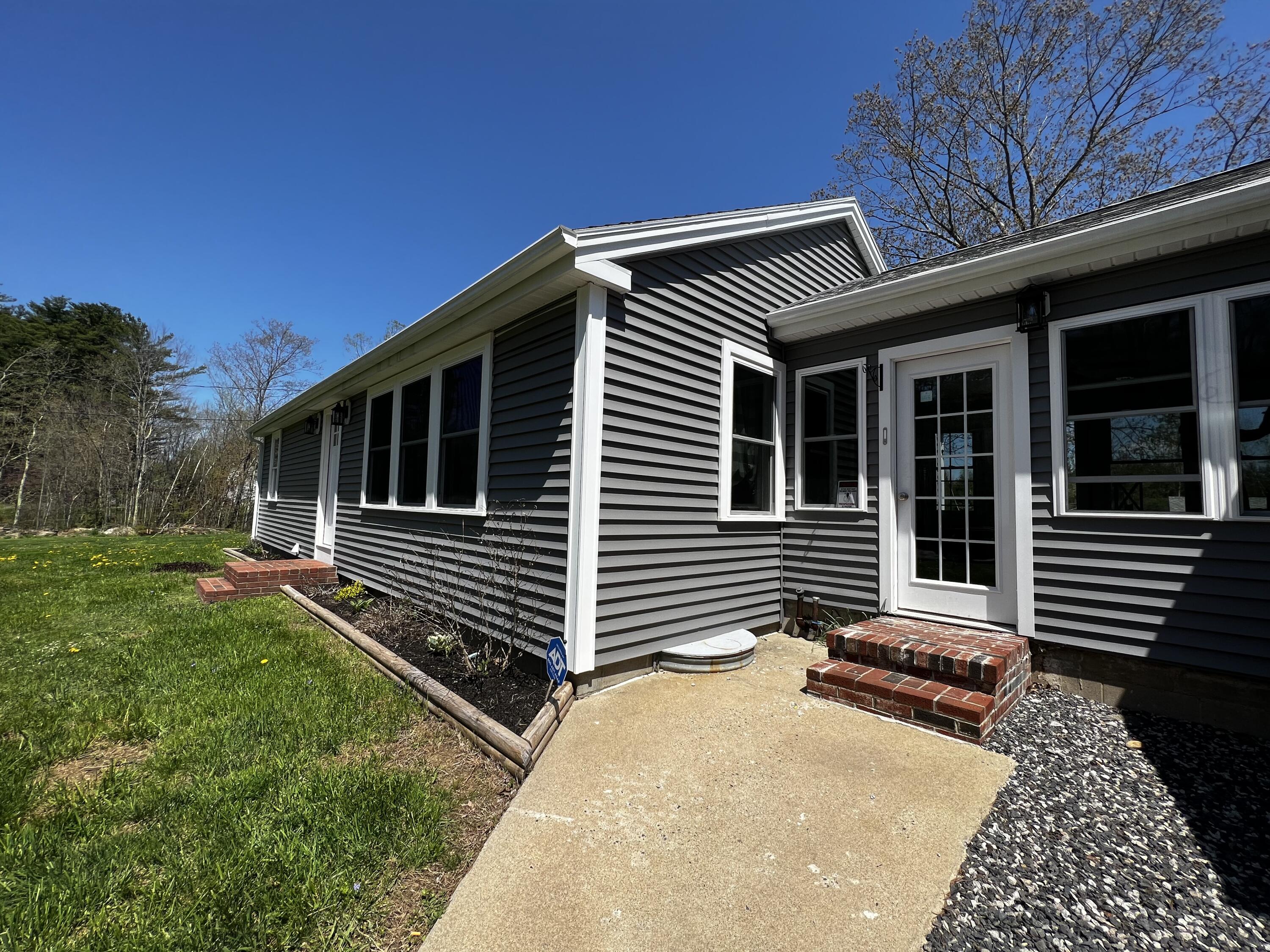 65 Randall Road North Berwick, ME 03906 - Photo 3 of 21 IMG_1935