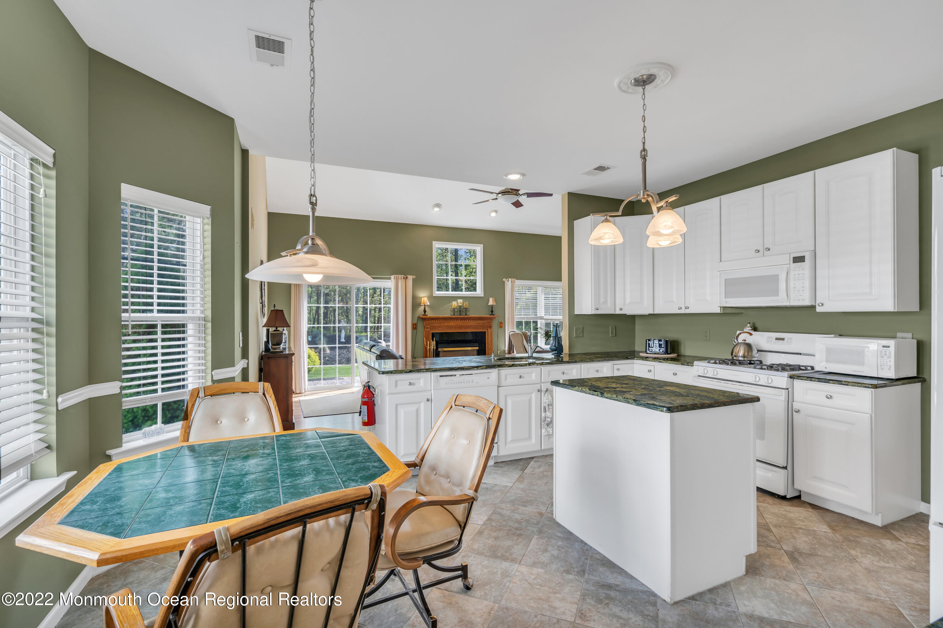 53 Strathmere Street Waretown, NJ 08758 - Photo 18 of 39 DINETTE