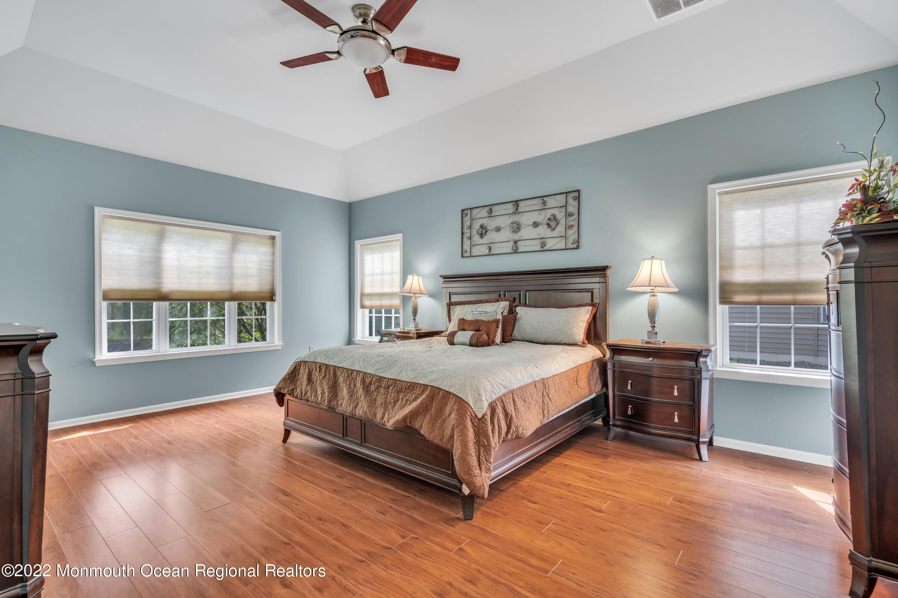 53 Strathmere Street Waretown, NJ 08758 - Photo 23 of 39 1ST FLR MASTER SUITE