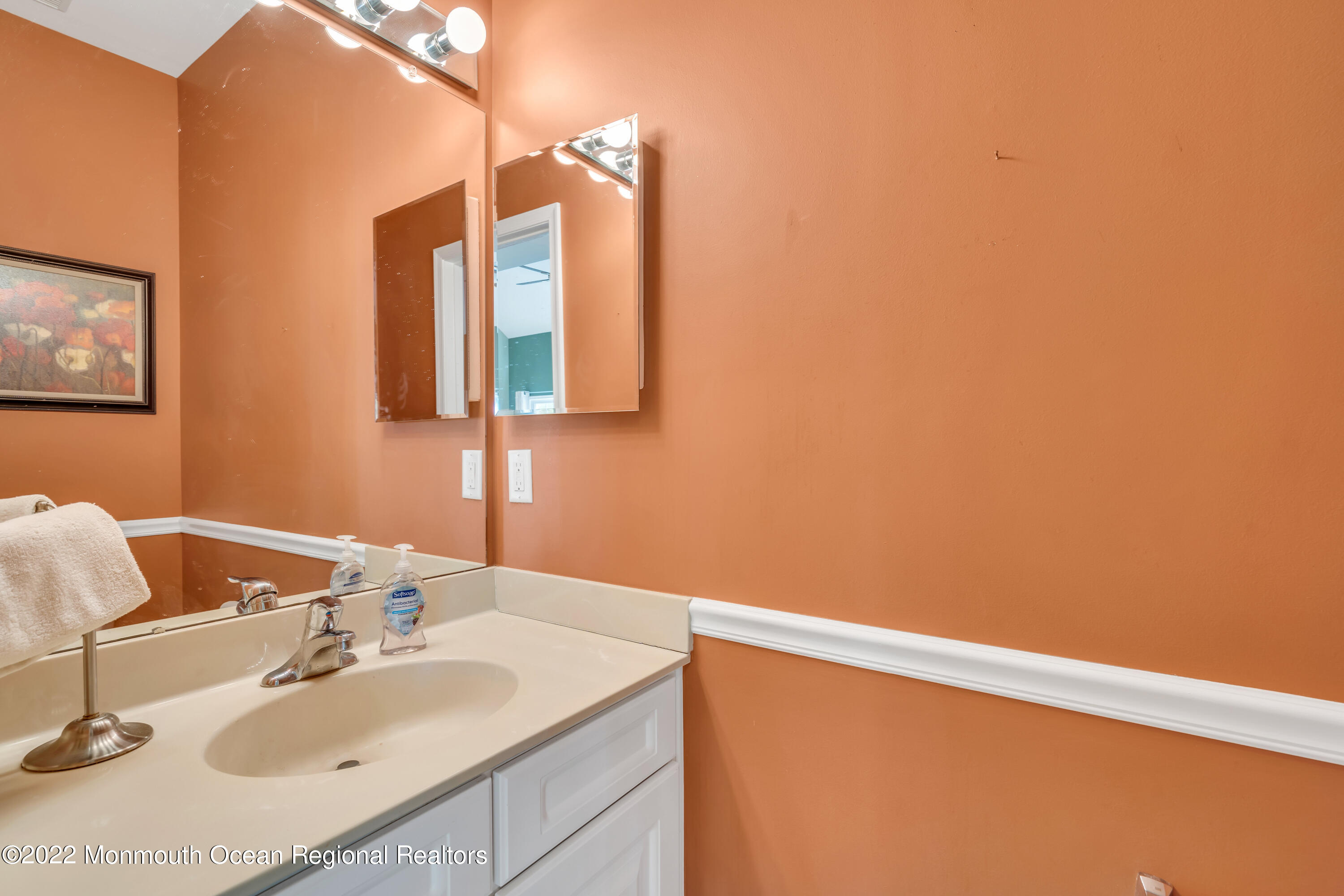 53 Strathmere Street Waretown, NJ 08758 - Photo 27 of 39 1ST FLR HALF BTH