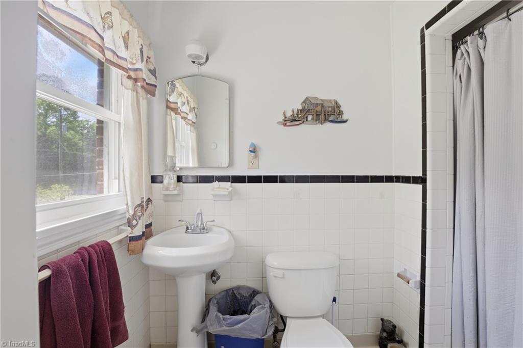 3009 Liberty Road Greensboro, NC 27406 - Photo 22 of 34