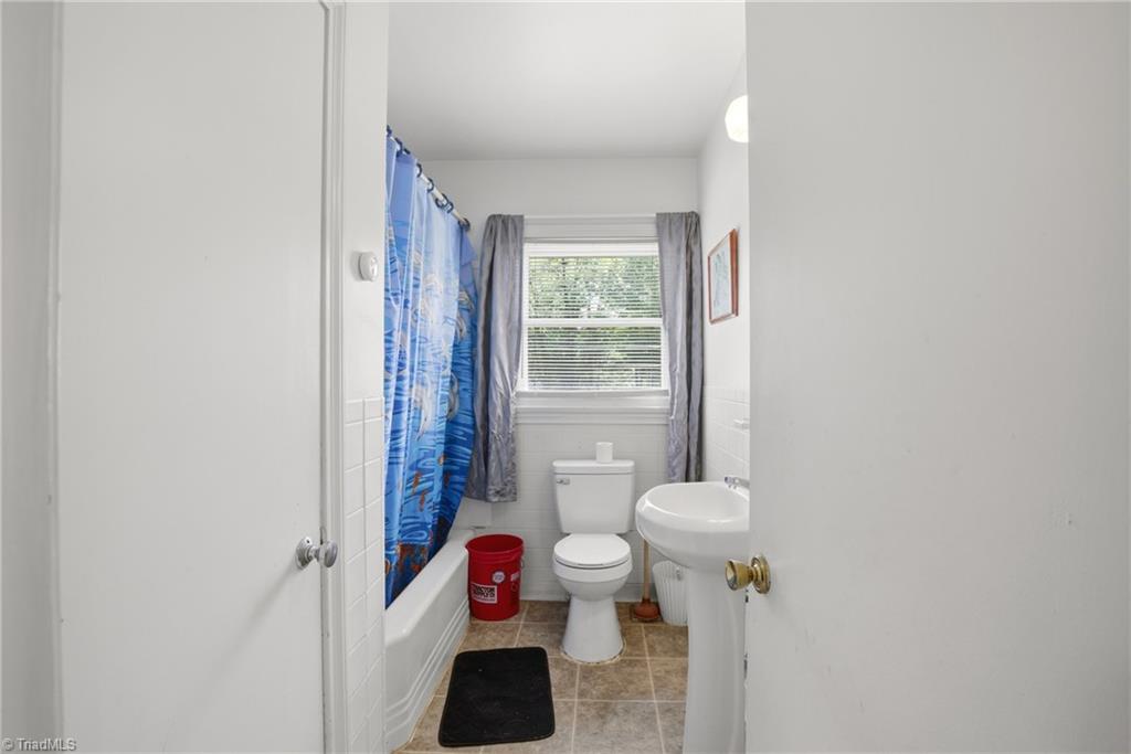 3009 Liberty Road Greensboro, NC 27406 - Photo 25 of 34